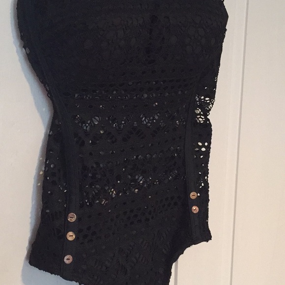 Lookbook bathing suit - Picture 2 of 8